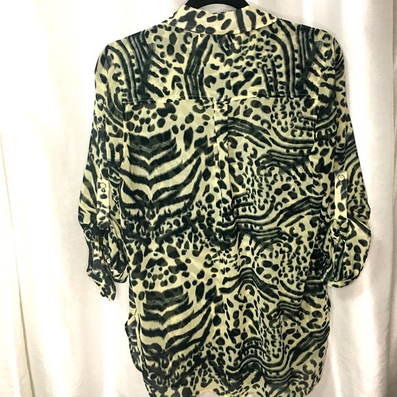 3 for $75!!! MODA International buttoned-up blouse, size Small - Picture 2 of 4